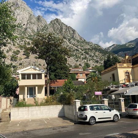 Bay Mola Home Kotor Ngoại thất bức ảnh