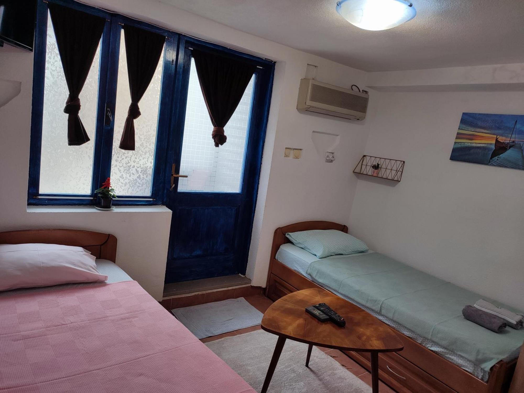 Bay Mola Home Kotor Ngoại thất bức ảnh